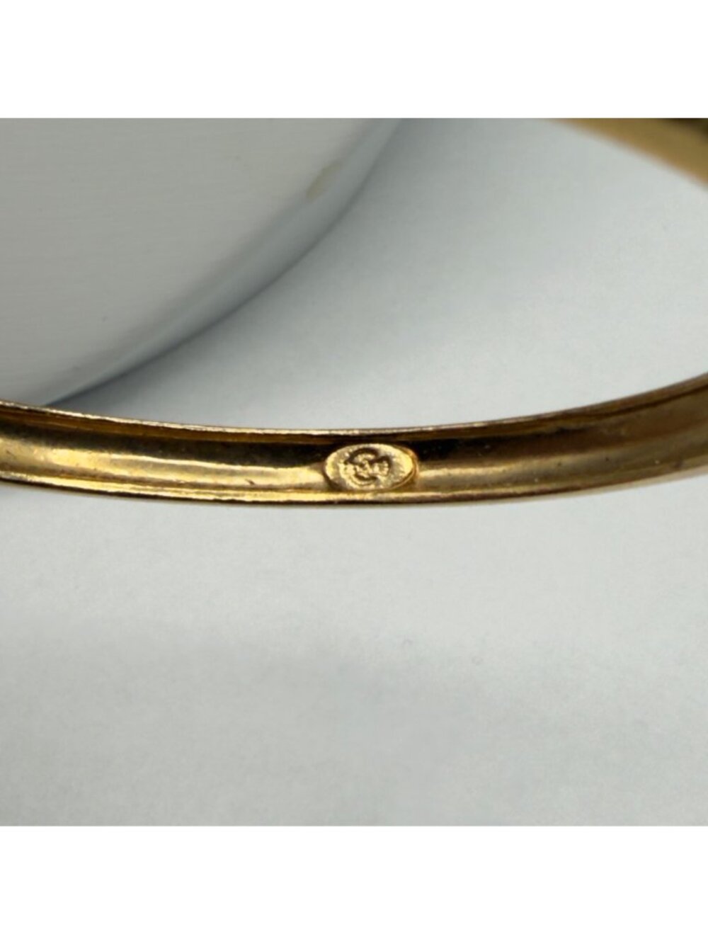 Vintage Gold Tone Pave Rhinestone Hinged Bangle Bracelet Modernist Classic - Picture 11 of 11